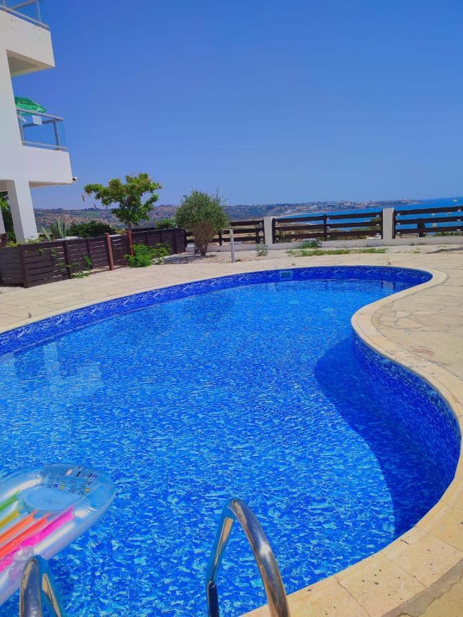 3 Bedroom Seaview Direct In With Pool * Coral Bay